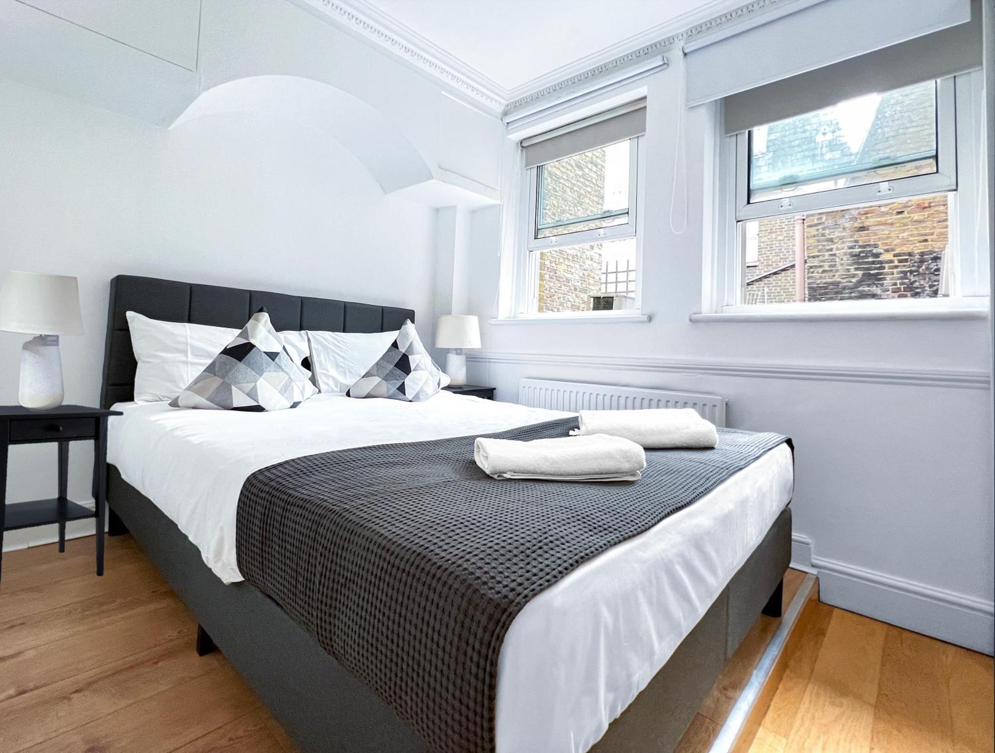 Two 1 Bed Prime Location Marylebone *