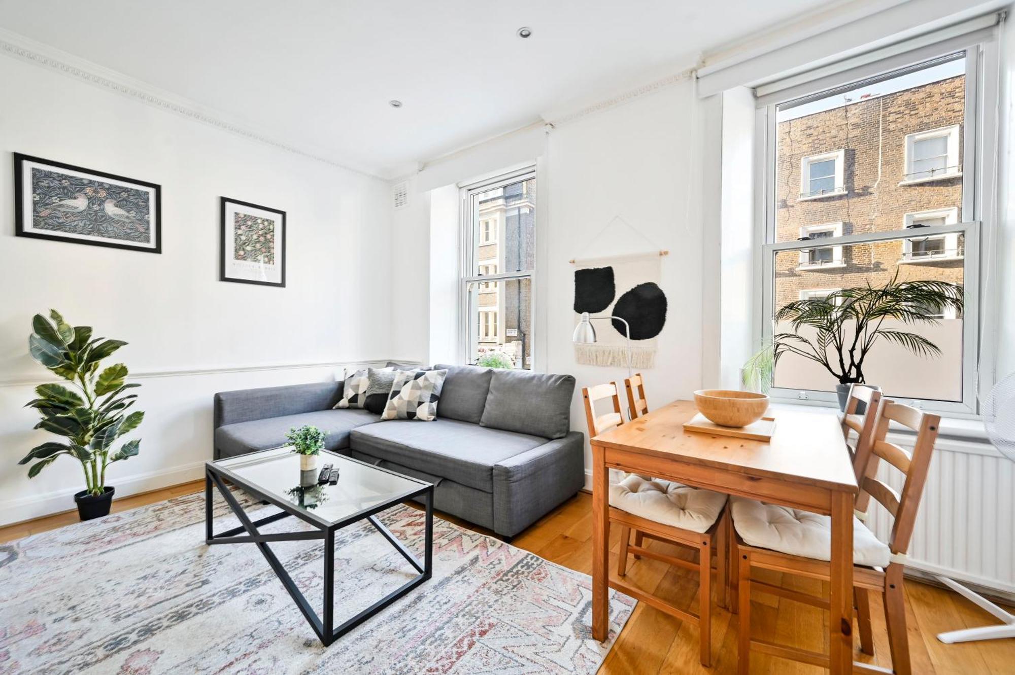 Two 1 Bed Prime Location Marylebone Appartamento