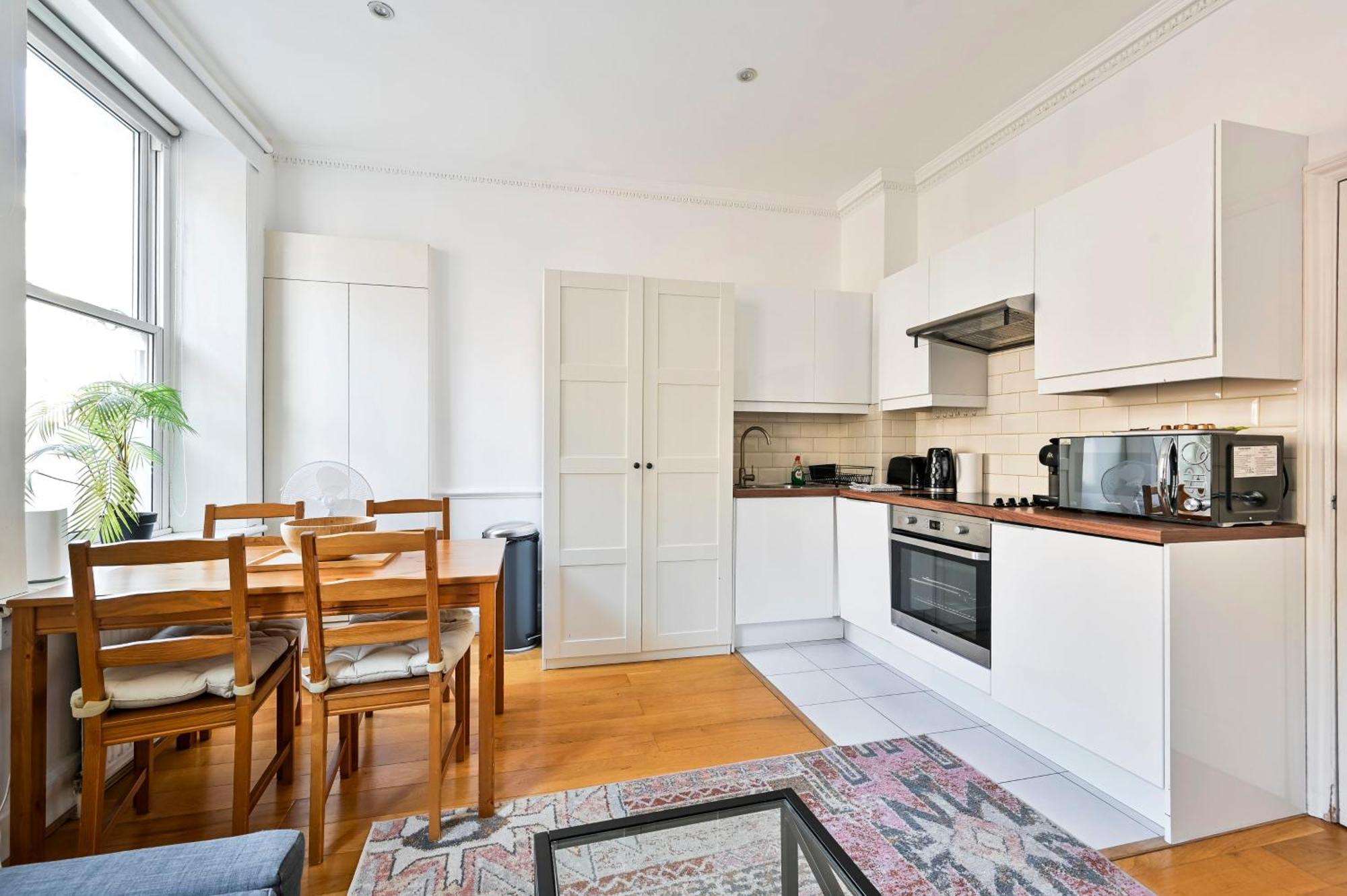 Two 1 Bed Prime Location Marylebone Appartamento *