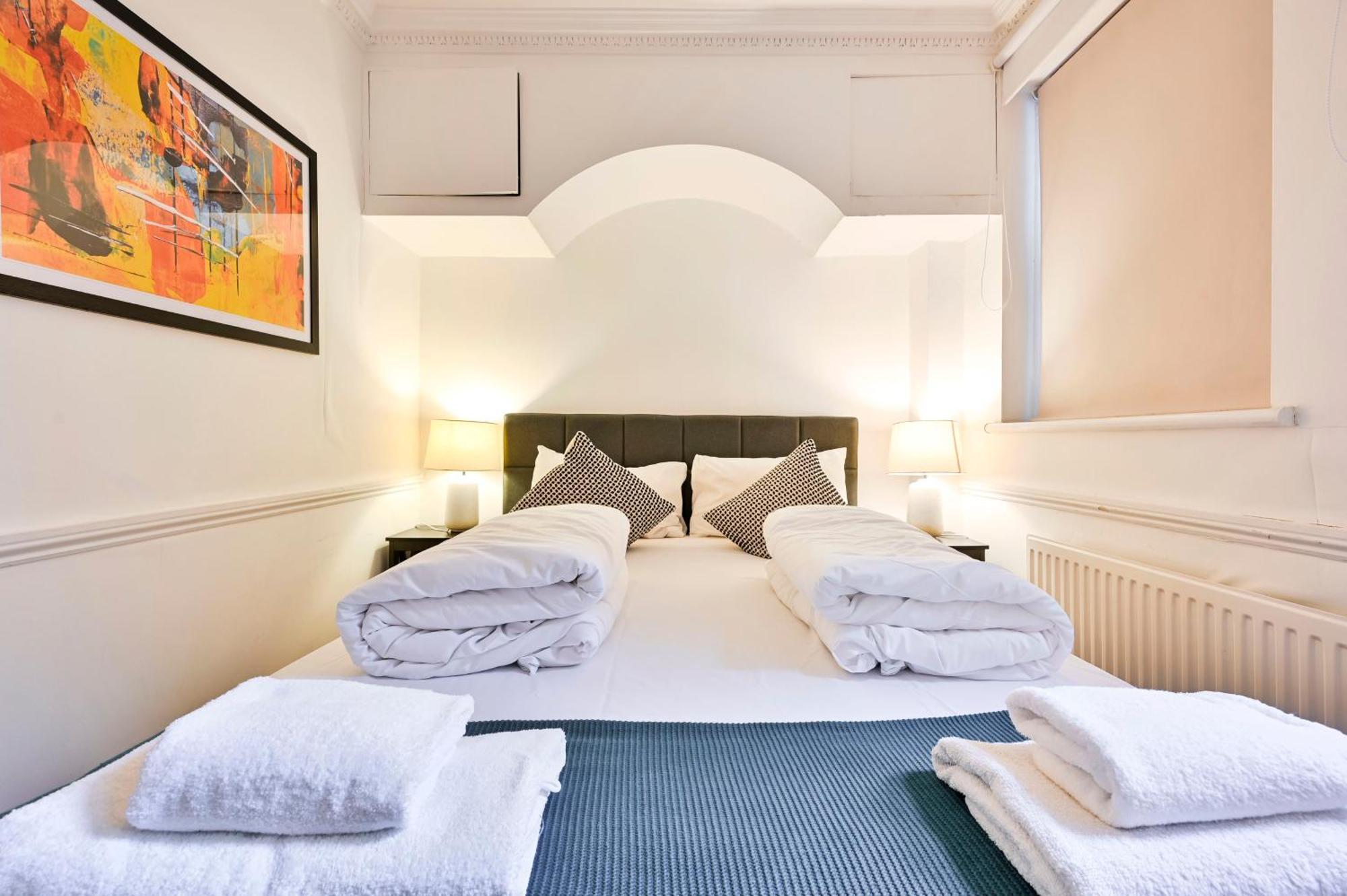Two 1 Bed Prime Location Marylebone *