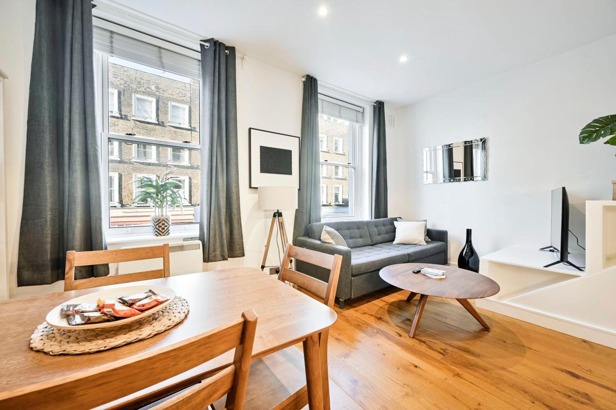 Two 1 Bed Prime Location Marylebone Appartamento