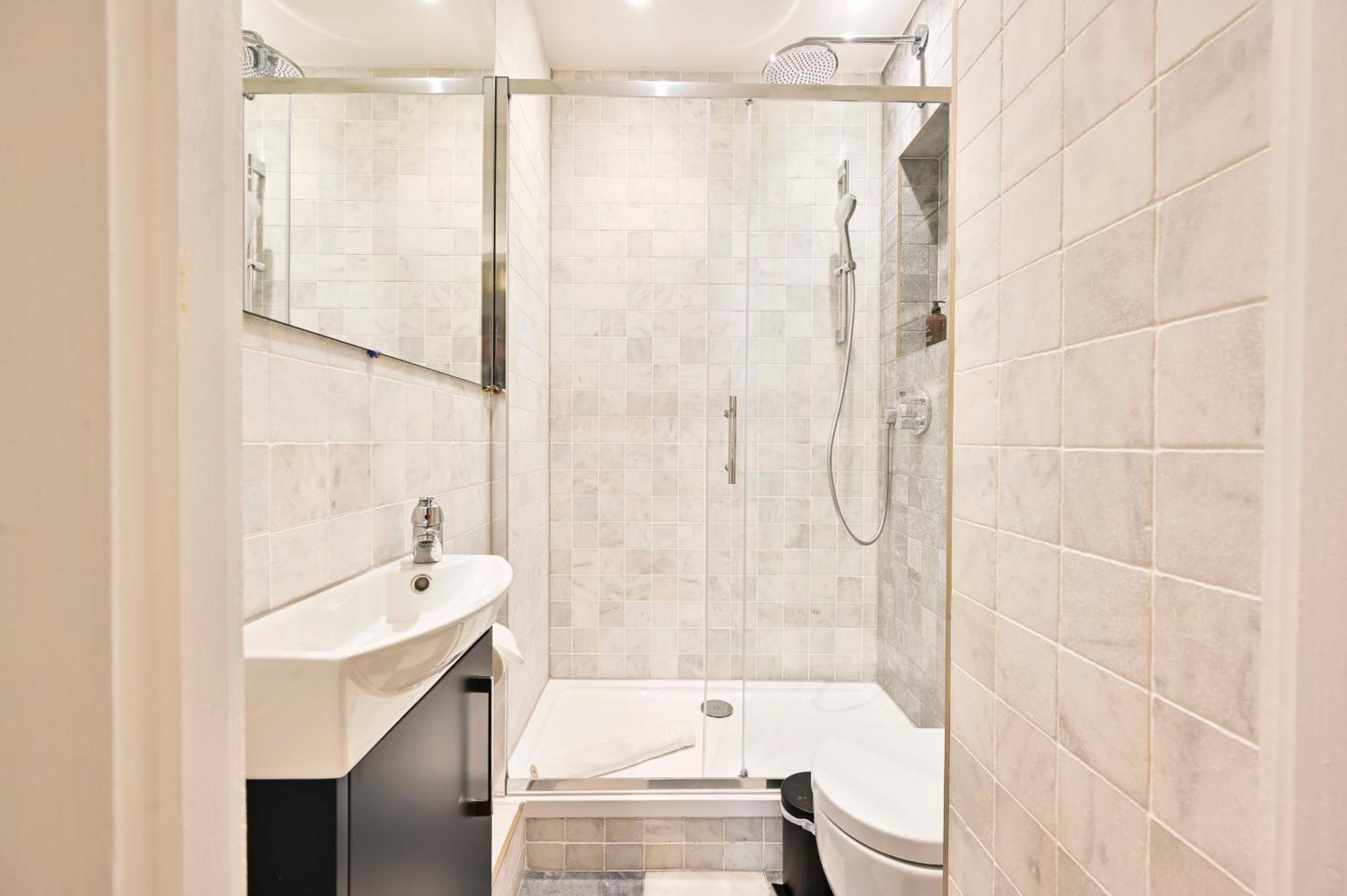 Appartamento Two 1 Bed Prime Location Marylebone Londra